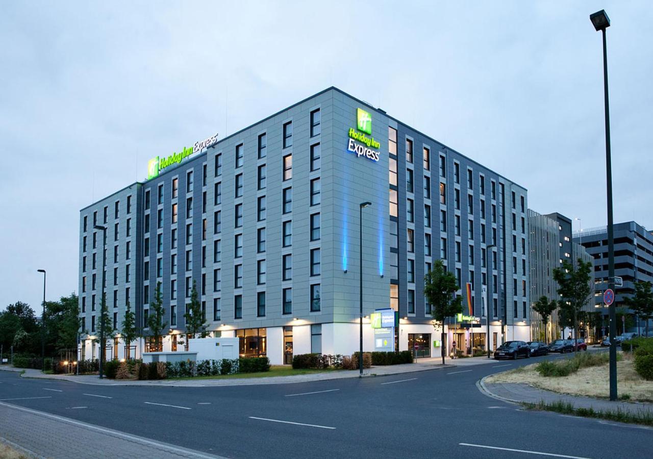 Holiday Inn Express - Duesseldorf Airport Zewnętrze zdjęcie