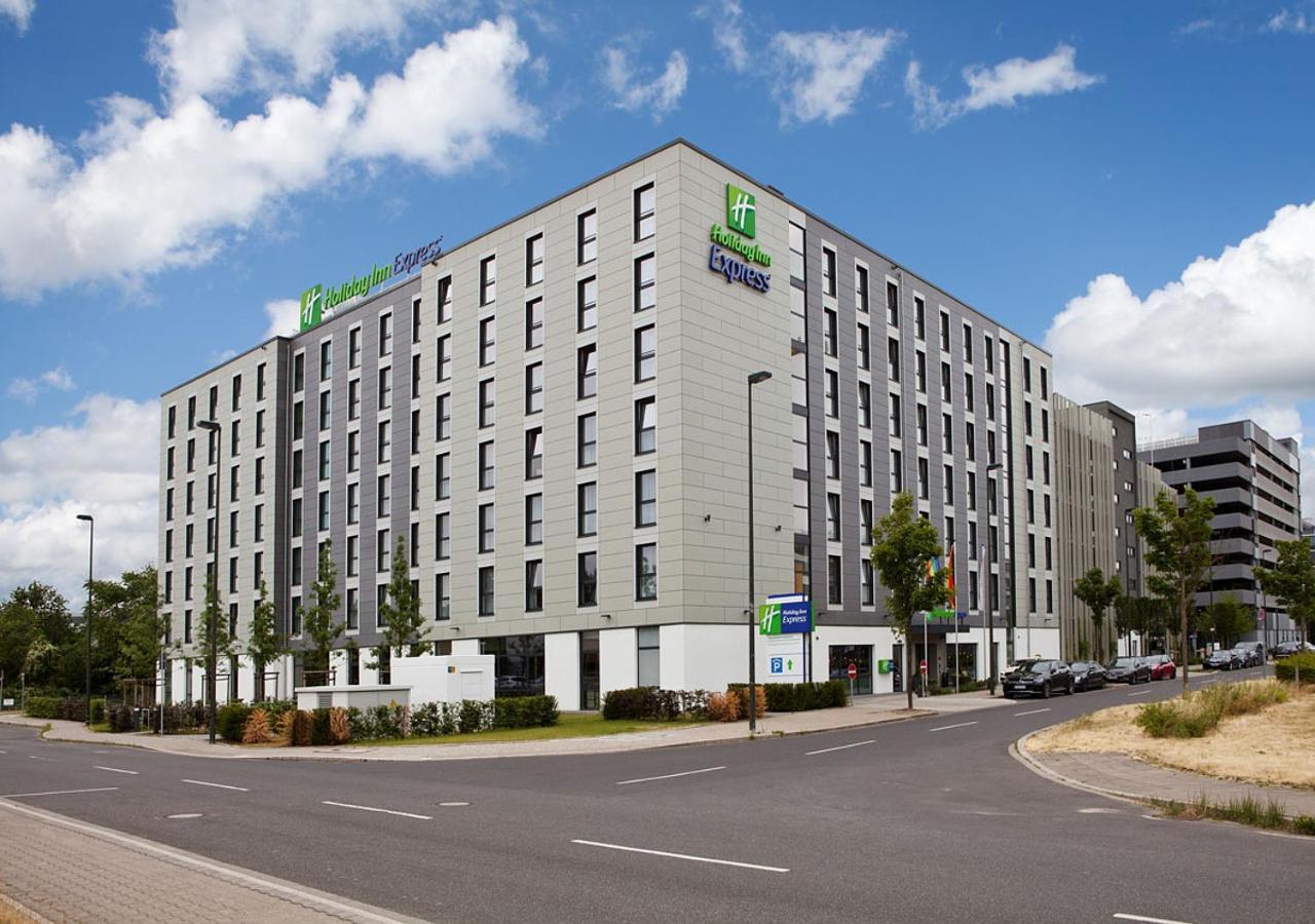 Holiday Inn Express - Duesseldorf Airport Zewnętrze zdjęcie