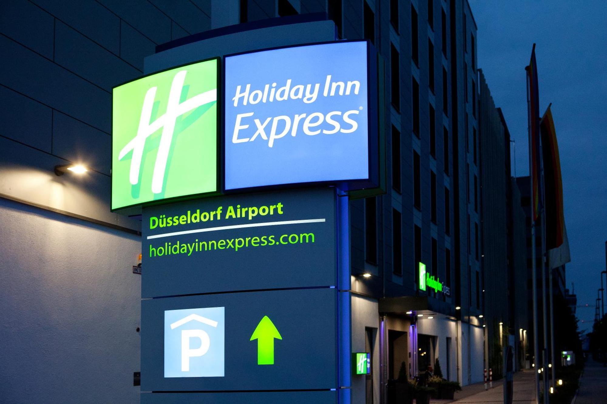 Holiday Inn Express - Duesseldorf Airport Zewnętrze zdjęcie